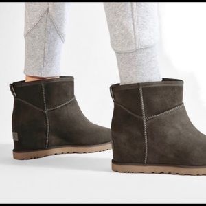 UGG Classic femme mini slate wedge boot NEW
